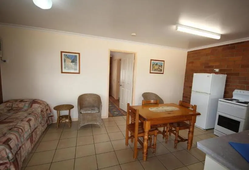 Huoneisto 2 Makuuhuonetta, Rubyvale Motel & Holiday Units   An Adults Only Getaway