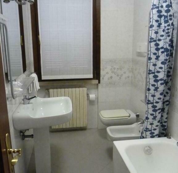 标准三人间, Il Poetacontadino