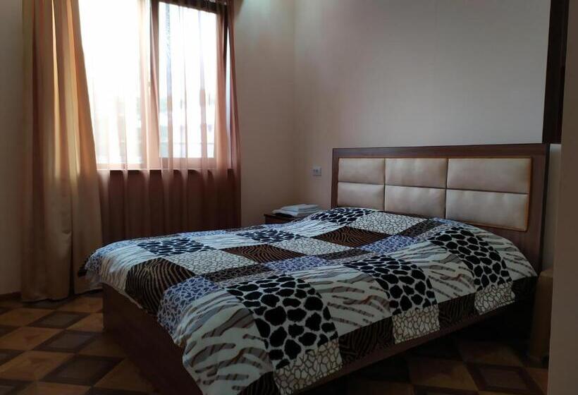 ガーデンビュースタンダードルーム, Alex Hotel In Shinuhayr