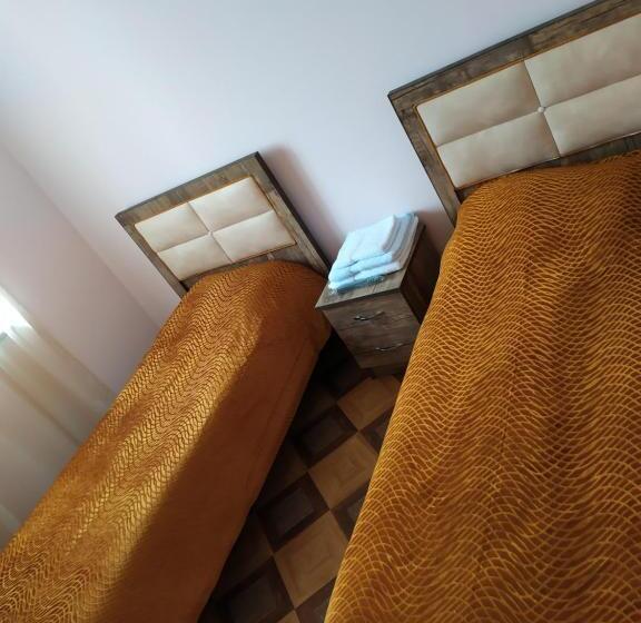 マウンテンビュースタンダードルーム, Alex Hotel In Shinuhayr