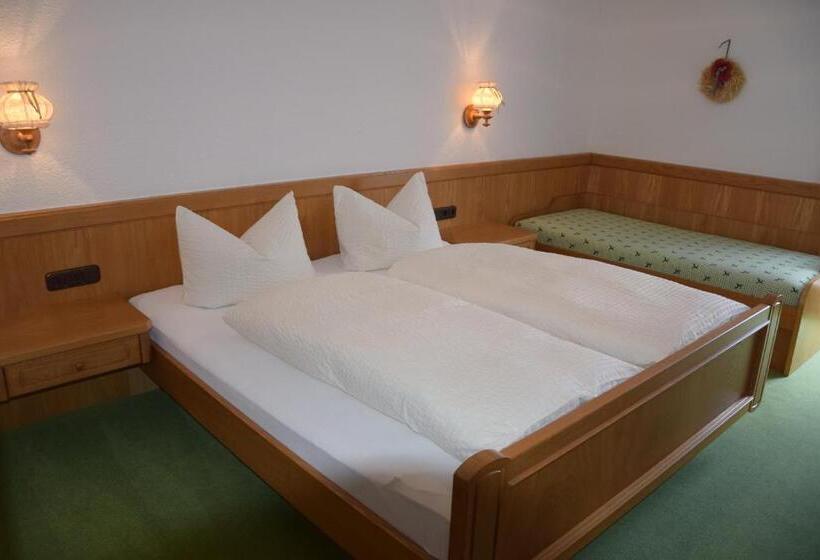 Трехместный Номер Стандарт с Балконом, Bauernhof Kotz