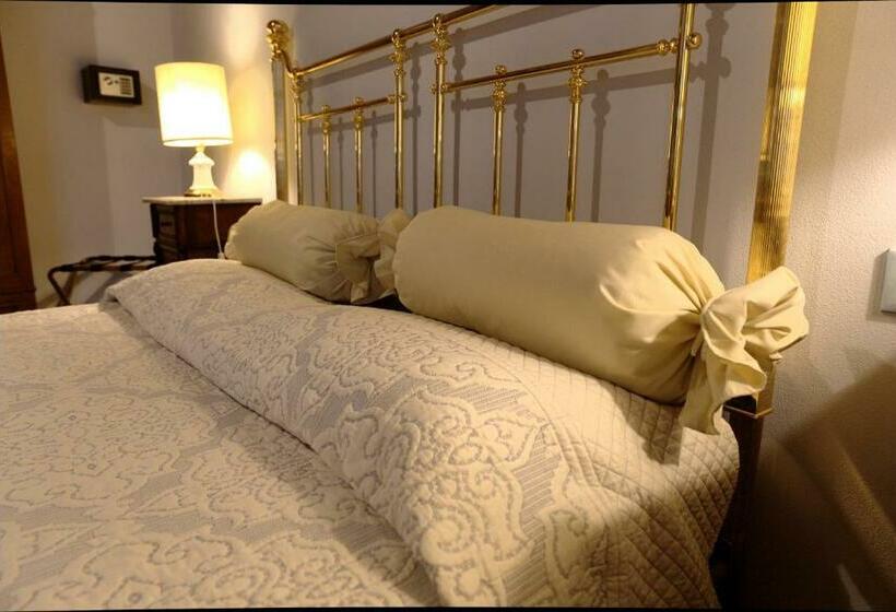 غرفة ديلوكس, I Tre Poderi 1872