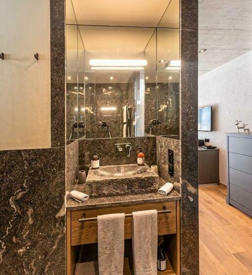 デラックスルーム, Skilodge Oberlech