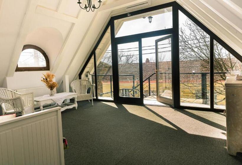 Семейное Студио, Casa Thea Cheile Nerei