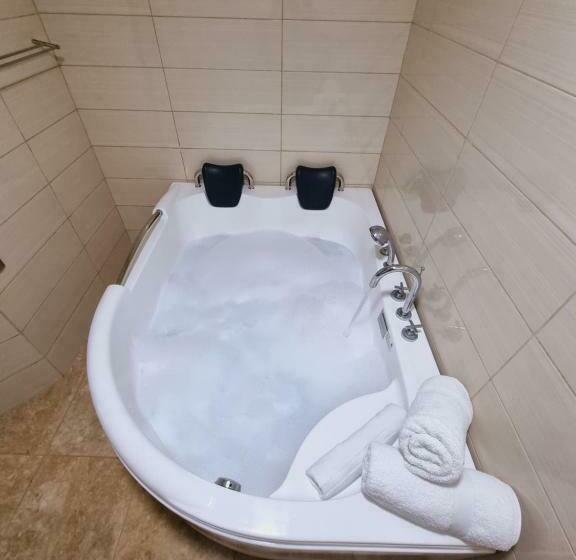 سوییت, Ensenada