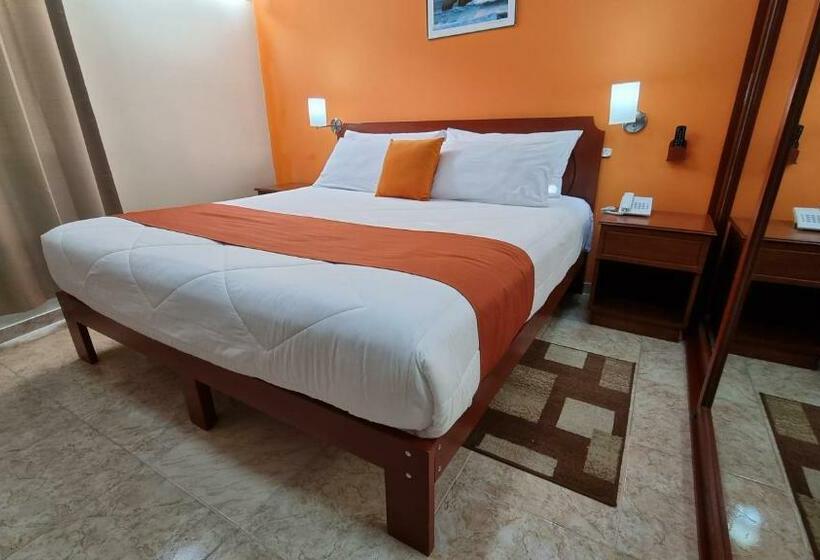 سوییت, Ensenada