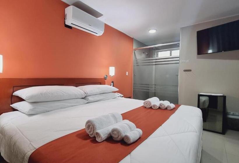 سوییت جونیور, Ensenada