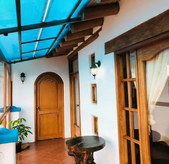 スタンダードトリプルルーム, Martita's House Hostal