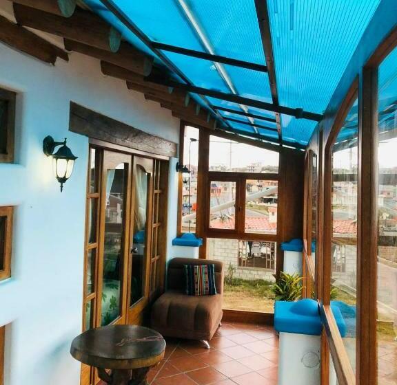 اتاق استاندارد سه نفره, Martita's House Hostal