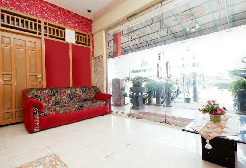 חדר סטנדרט, Reddoorz Near Rumah Sakit Ortopedi Dr Soeharso