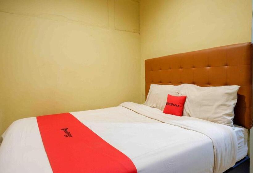 חדר סטנדרט, Reddoorz Near Rumah Sakit Ortopedi Dr Soeharso