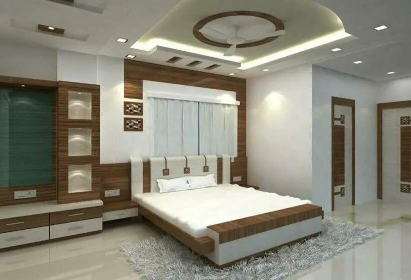 Deluxe Zimmer, Shree Hari