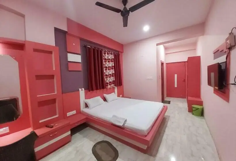 Deluxe Zimmer, Shree Hari
