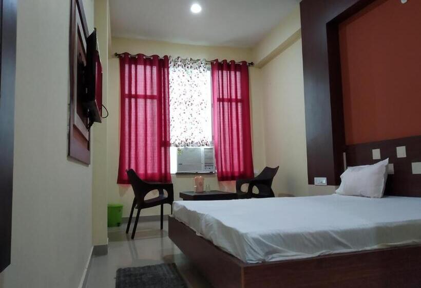 غرفة قياسية, Shree Hari