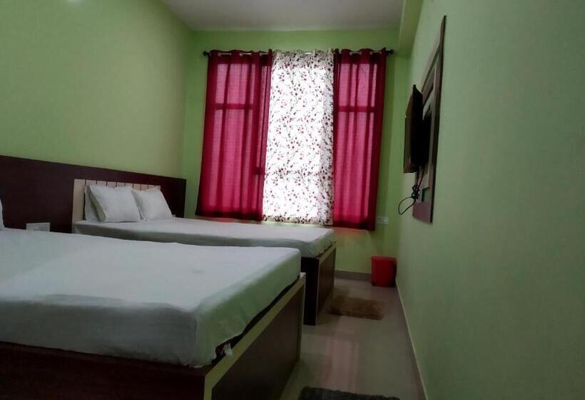 غرفة قياسية سرير ملكى, Shree Hari