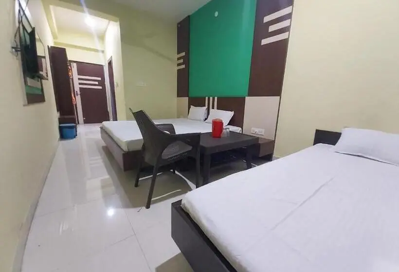 3-Bett-Standardzimmer, Shree Hari