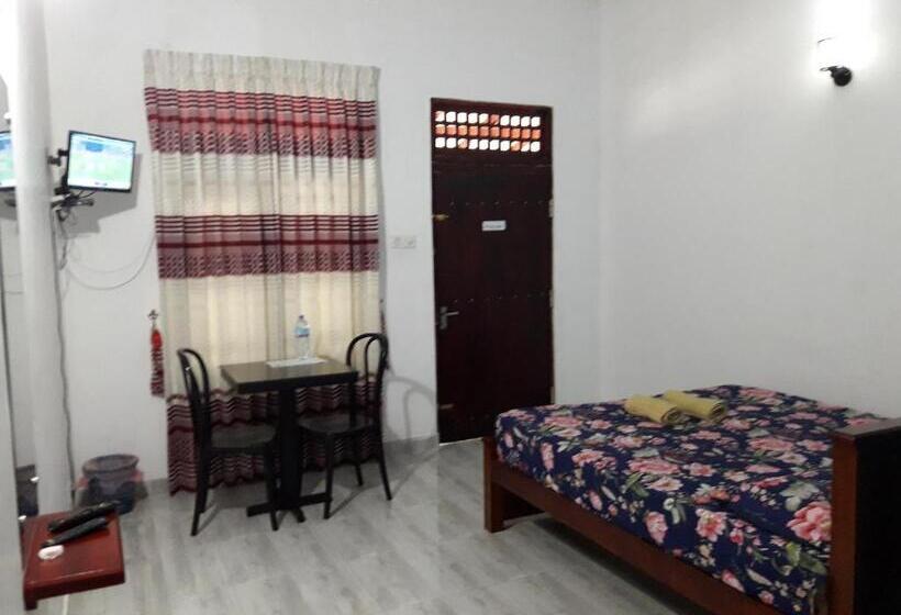 חדר סטנדרט, White Wall
