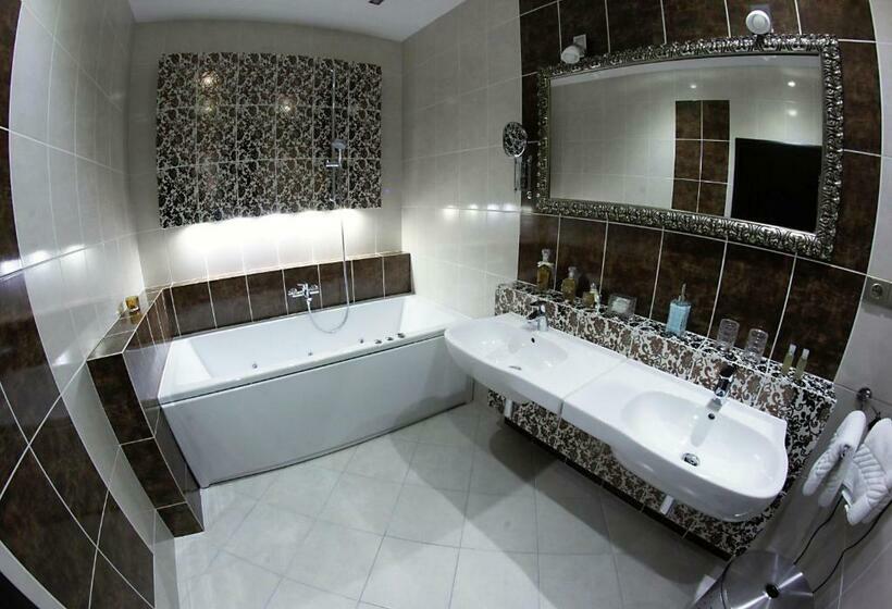 דירת חדר, Alnus Penzion