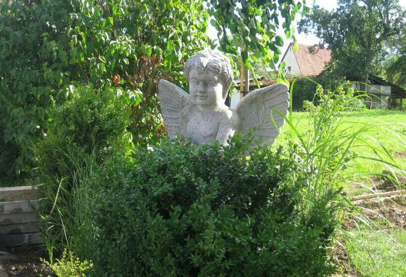 جناح, Landhaus Engel