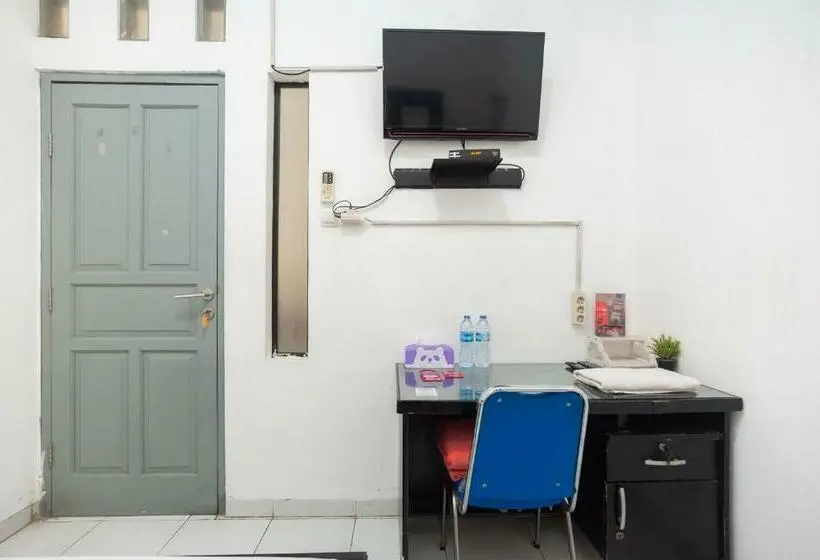 スタンダードルーム, Reddoorz Syariah Near Grand Galaxy Park