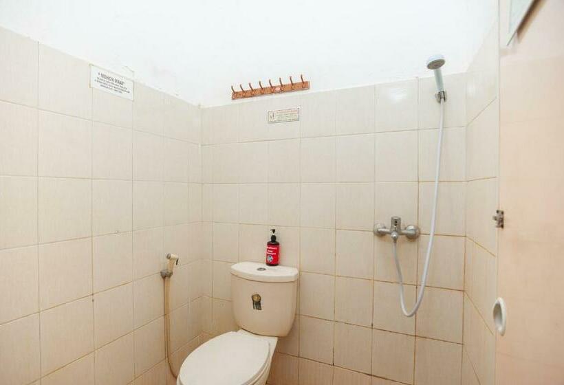 Номер Стандарт, Reddoorz Syariah Near Grand Galaxy Park