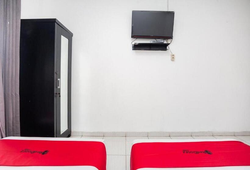 غرفة قياسية, Reddoorz Syariah Near Grand Galaxy Park