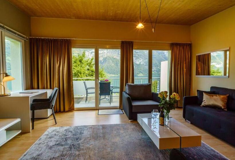 Suite with lake view, Seeblick Smart Hotel Rössli