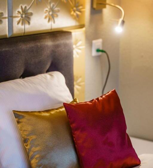 バス共有のスタンダードルーム, Seeblick Smart Hotel Rössli