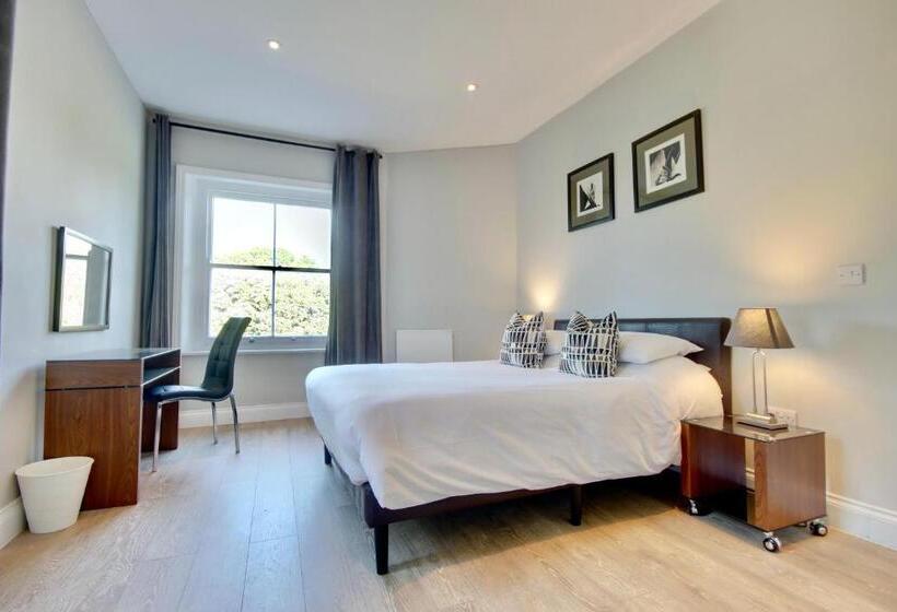 דירת חדר, Orange Grove Hotel & Gardens