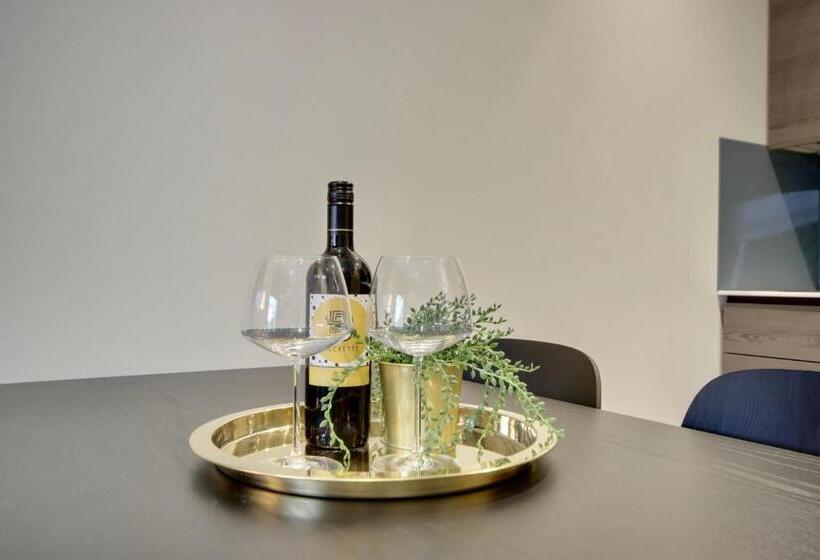 סוויטה דלוקס, Orange Grove Hotel & Gardens