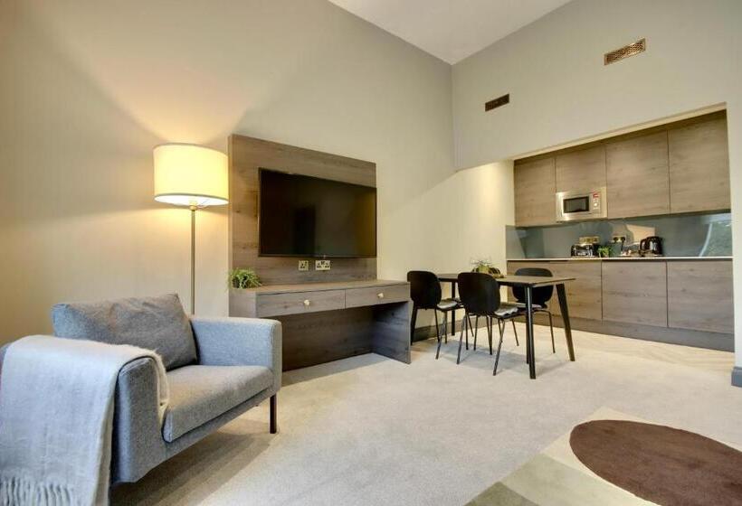 סוויטה דלוקס, Orange Grove Hotel & Gardens