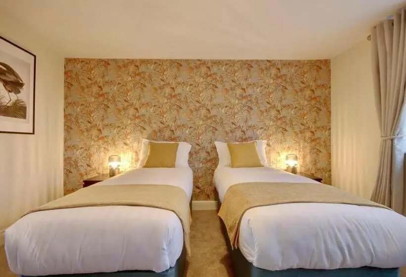 デラックスファミリールーム, Orange Grove Hotel & Gardens