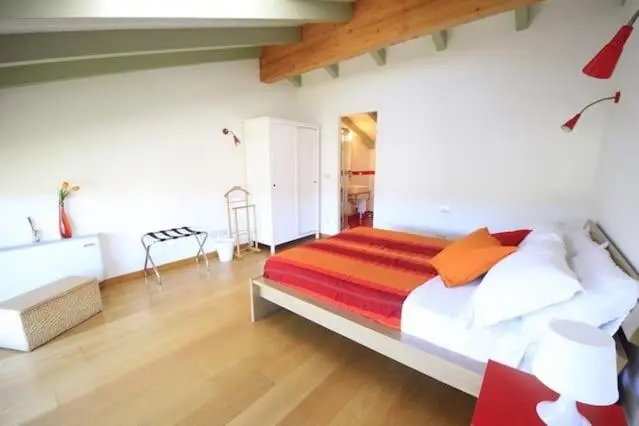 スタンダードルーム, B&b La Mondina