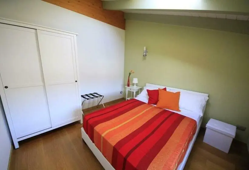 ベーシックルーム, B&b La Mondina