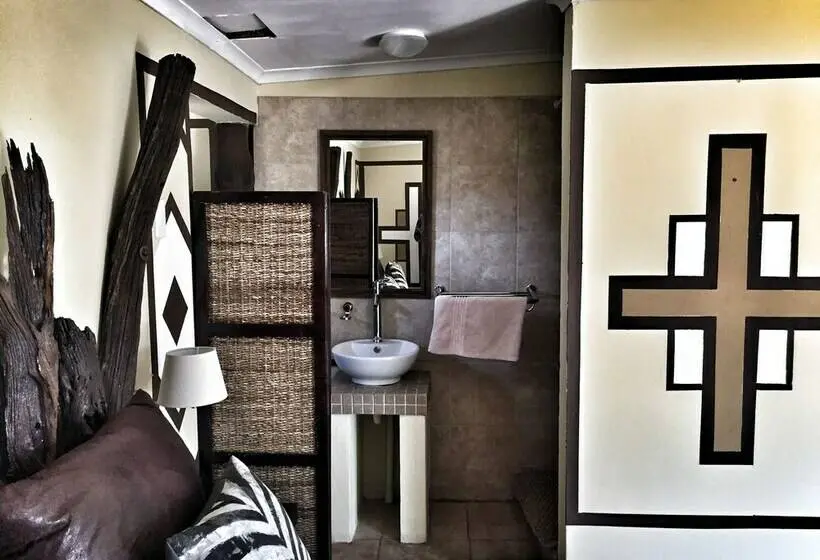 ダブルベッドスタンダードルーム, Molo Molo Game Reserve