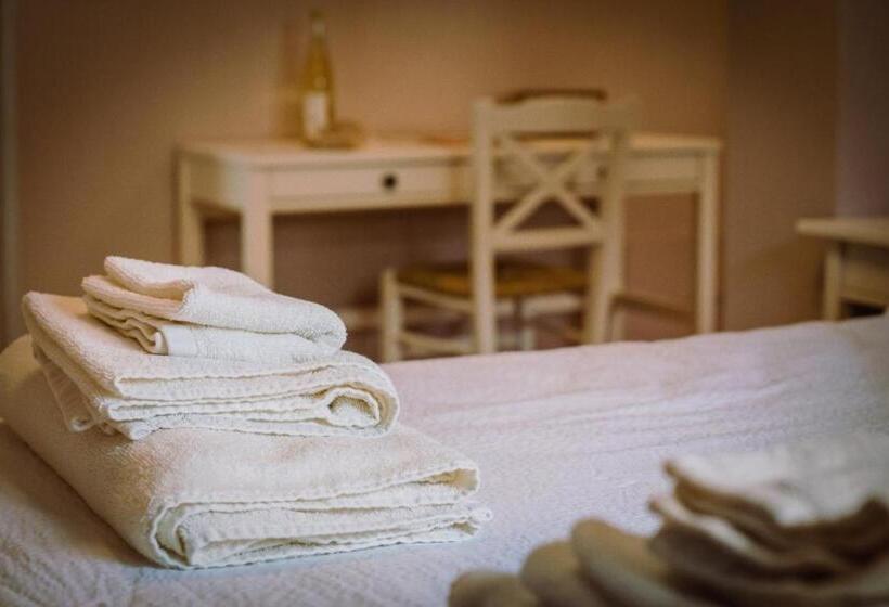 Номер Стандарт, La Mucca Pelosa B&b