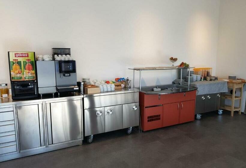 إستوديو قياسى, Motel & Aparthotel Brüggli