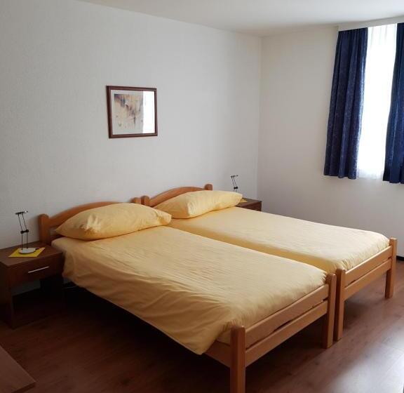 إستوديو قياسى, Motel & Aparthotel Brüggli