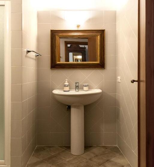 Standard room with outdoor bath, Agriturismo Podere Rondinaio