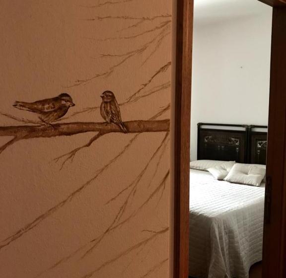 Standard room with outdoor bath, Agriturismo Podere Rondinaio