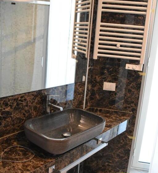 جناح, Th Luxury Rooms