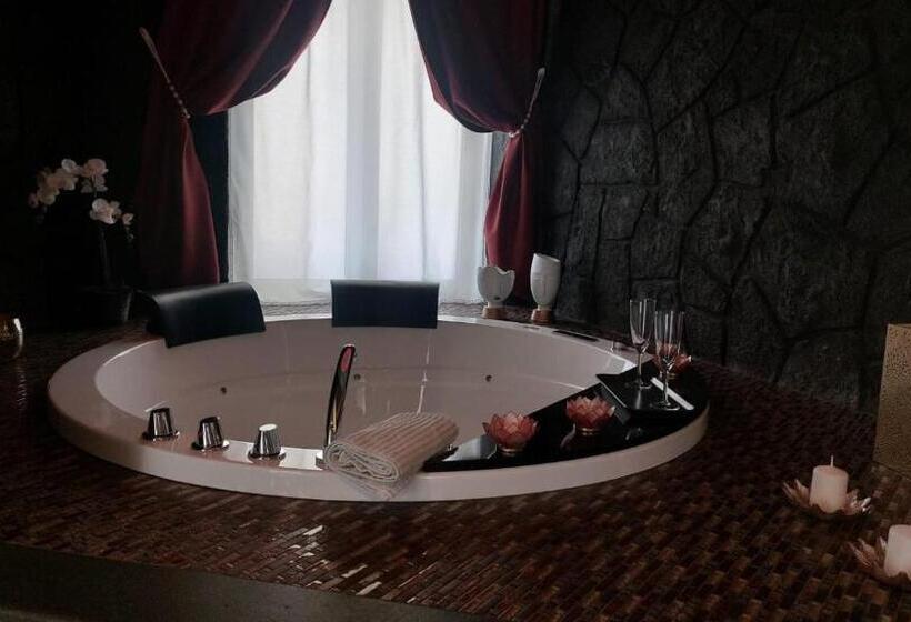 جناح, Th Luxury Rooms