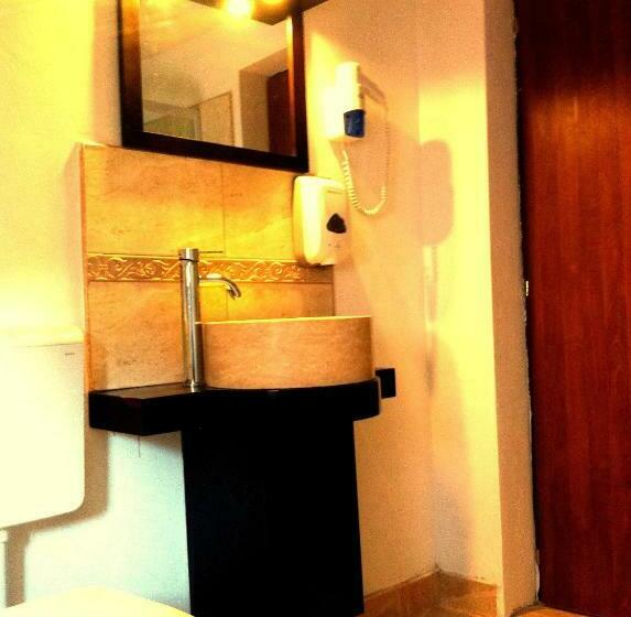 이코노미 룸, Chic City Rooms