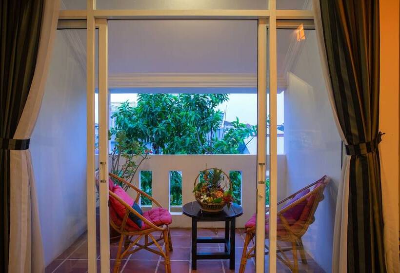 سوییت خانوادگی, Han & Daniel Villa Boutique