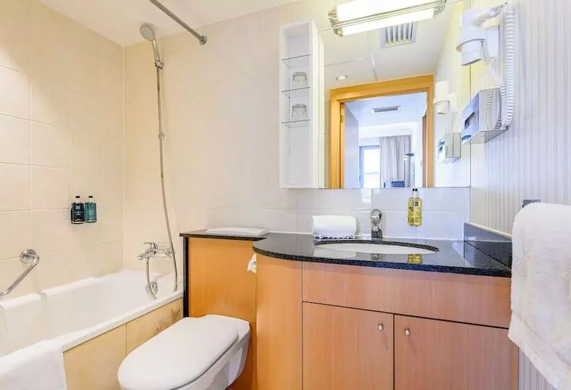 آپارتمان 2 خوابه, B Aparthotel Ambiorix