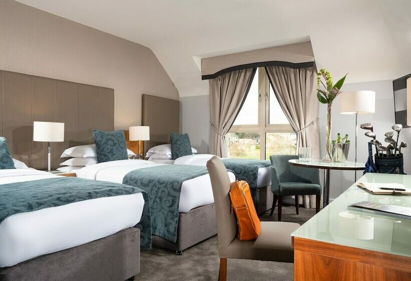 اتاق استاندارد سه نفره, Castleknock