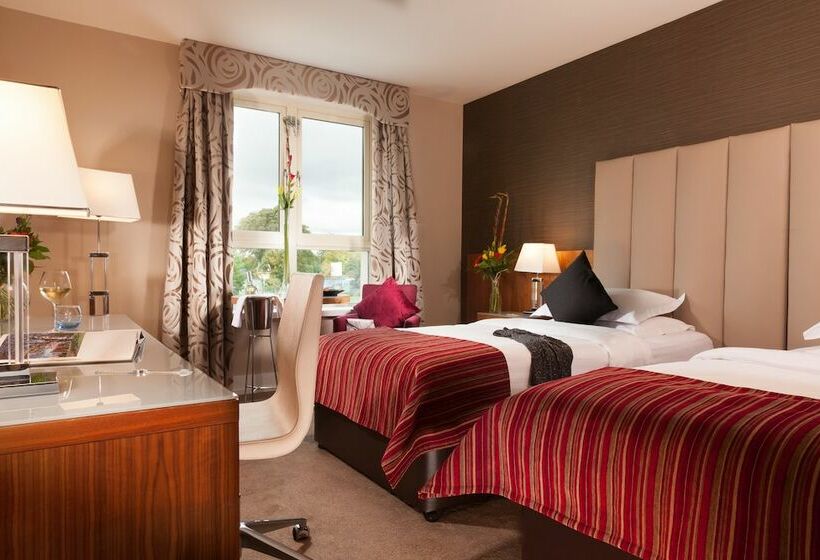 اتاق سوپریور, Castleknock