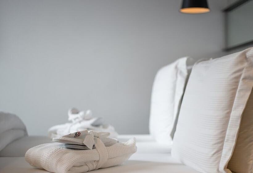 سوییت جونیور, Thingholt By Center Hotels