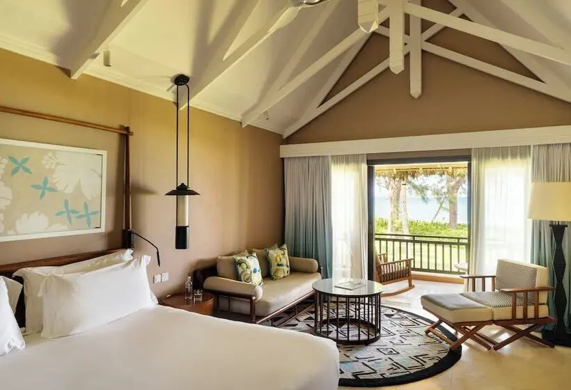 Junior Suite, Constance Lemuria