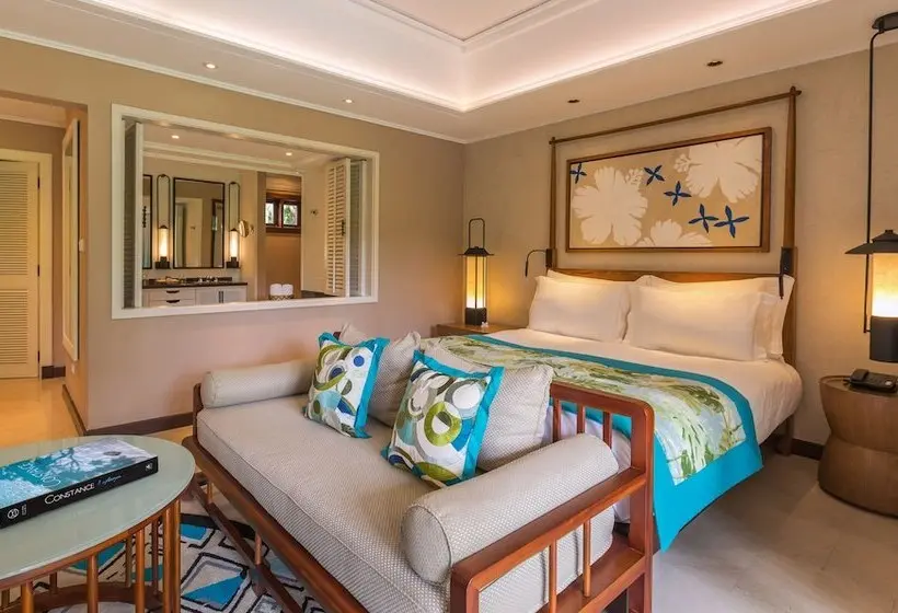 Junior Suite, Constance Lemuria